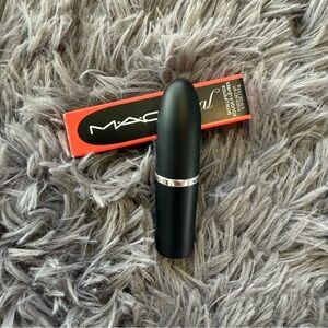 MAC satin lipstick 828 Morange